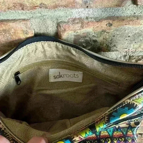 Sakroots Artist Circle Coated Multi-Color Peace Crossbody - Picture 3 of 3